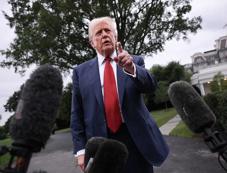 Trump pecat komisaris statistik