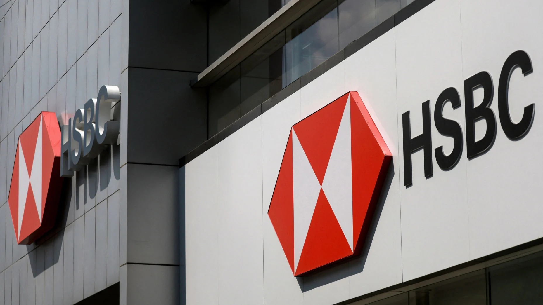 Laba HSBC Kuartal Ketiga