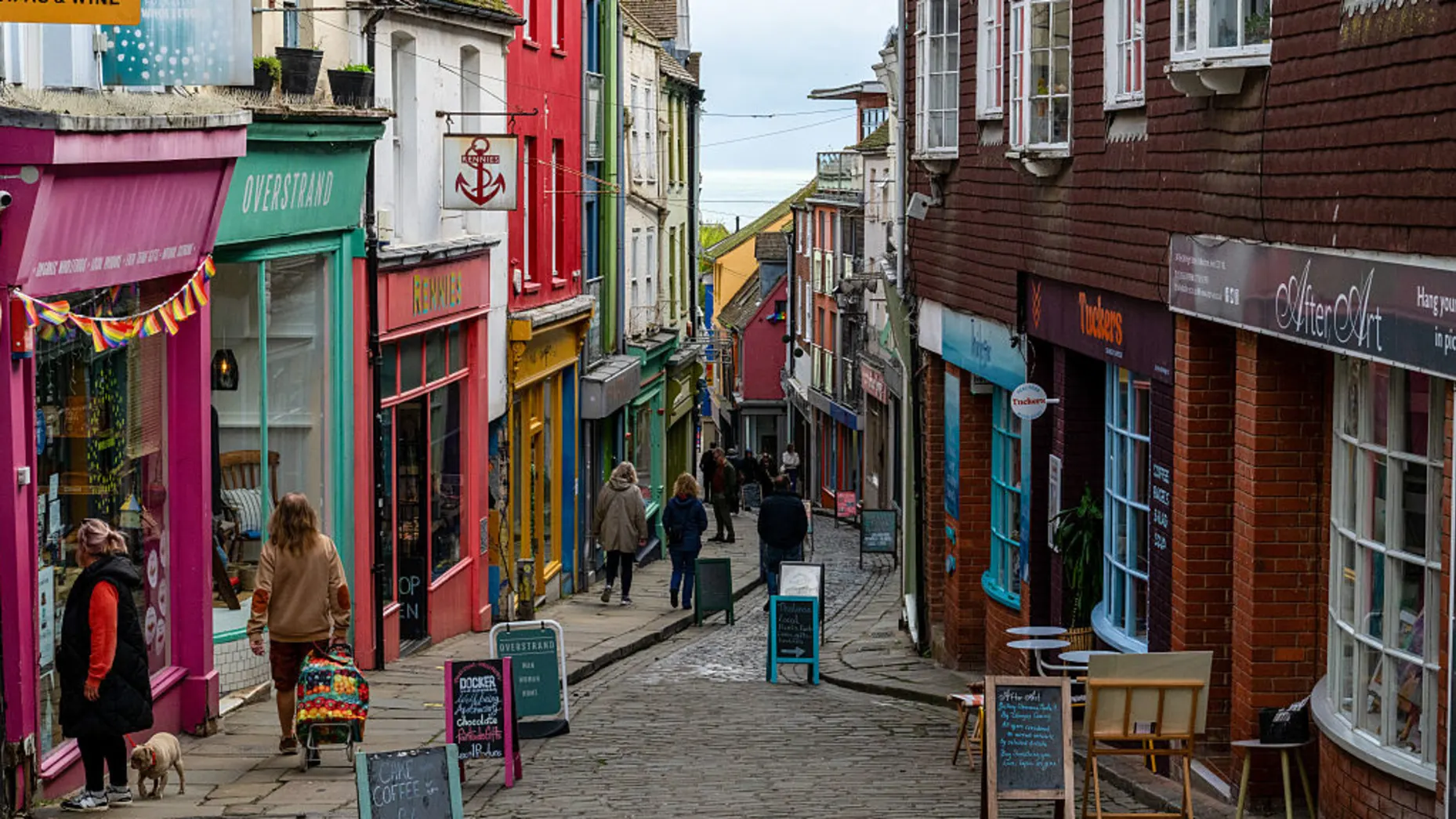 pemotongan suku bunga UK